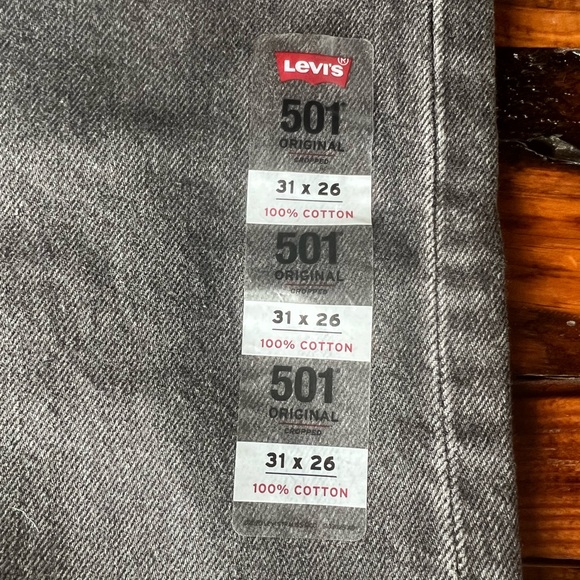 Levi’s faded black 501 cropped jeans - Picture 4 of 9